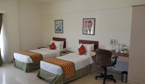Habitación estándar con 1 cama doble o 2 individuales