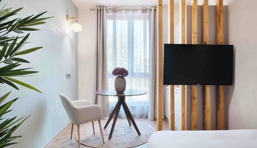 Habitación Confort con 1 cama doble o 2 individuales