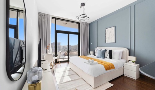 Estudio de diseño, balcón, vistas a la ciudad