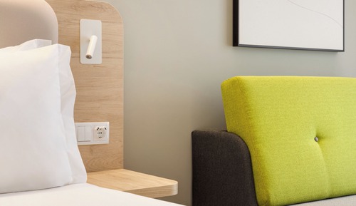 Habitación estándar, 1 cama de matrimonio con sofá cama, balcón