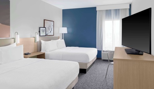 Habitación, 2 camas de matrimonio, accesible para personas con discapacidad, bañera