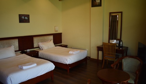Habitación estándar con 1 cama doble o 2 individuales