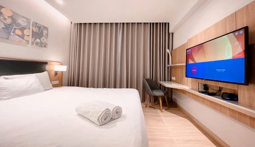 Suite ejecutiva, 1 habitación, vistas a la ciudad, en una planta alta