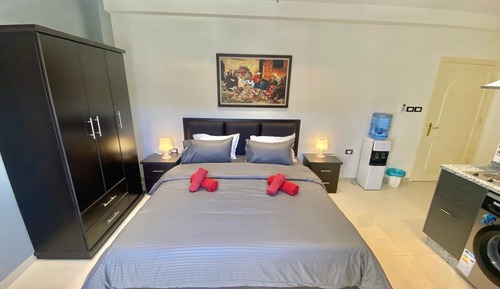 Estudio tradicional, 1 cama de matrimonio grande, no fumadores, vistas a la montaña