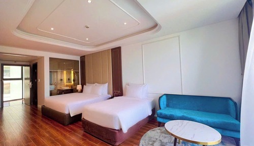 Habitación triple Premier, vistas a la montaña