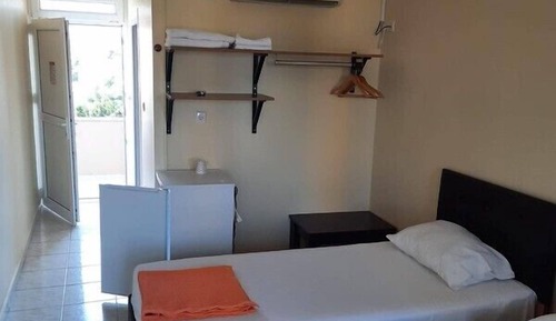 Habitación triple económica