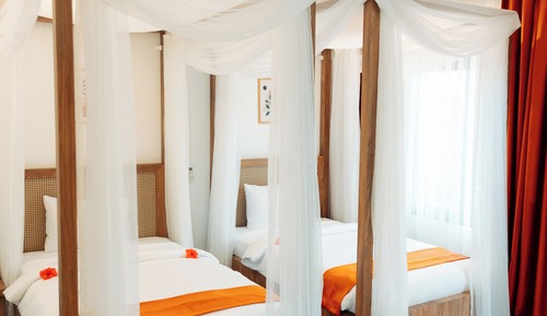 Standalone Bungalow Twin Room with Terrace