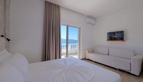 Habitación triple superior, vistas al mar
