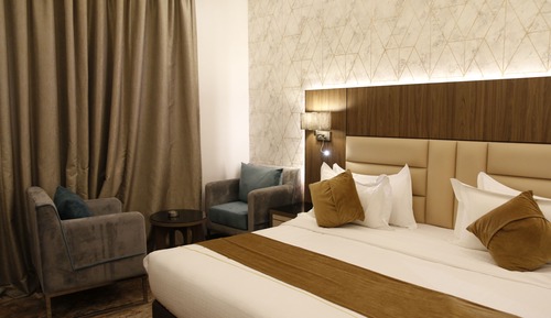 Habitación básica doble, 1 cama de matrimonio grande