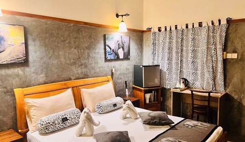 Habitación Deluxe con 1 cama doble o 2 individuales, balcón, vistas al jardín