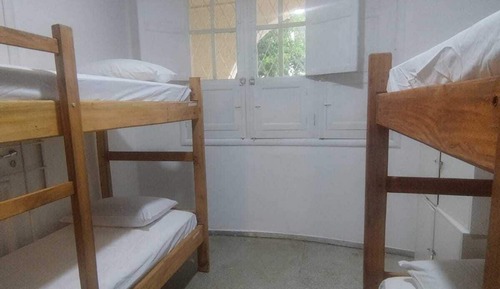 Dormitorio compartido, solo para mujeres