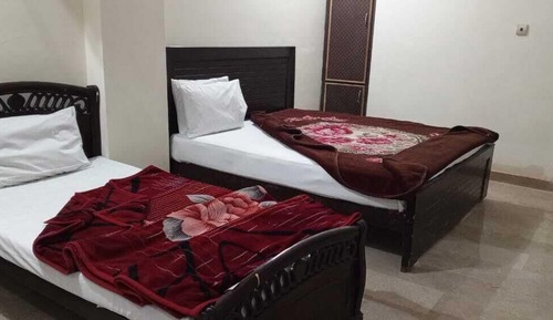 Habitación estándar con 1 cama doble o 2 individuales
