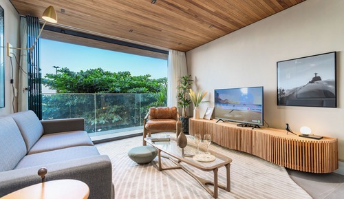 Apartamento City, balcón, vistas parciales al mar