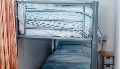 Apartamento familiar, varias camas, baño privado