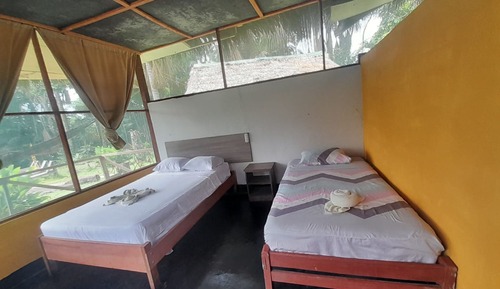 Cabaña básica, 2 camas individuales