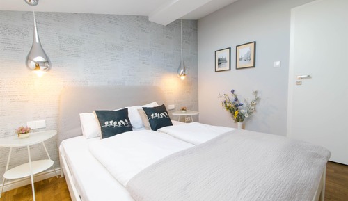 1 Bedroom Apartment by the Main Square | AC