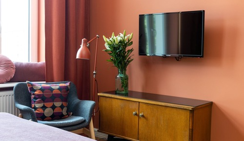 5B. Studio Saint Florian's Suites