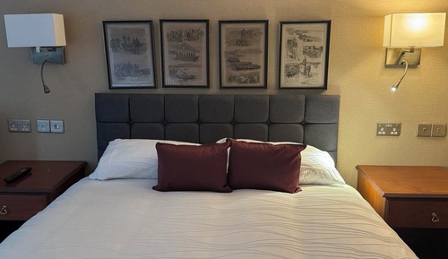 Habitación City con 1 cama doble o 2 individuales