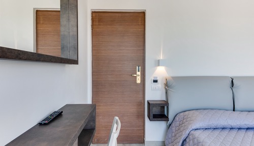 Habitación Confort con 1 cama doble o 2 individuales