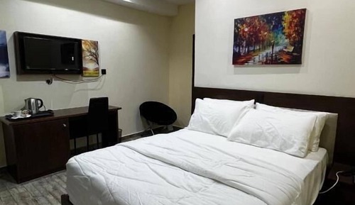 Habitación básica, no fumadores, baño privado