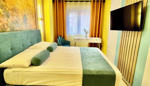 Apartamento de lujo, varias camas, balcón