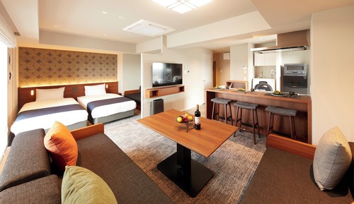 Suite estudio, no fumadores, balcón