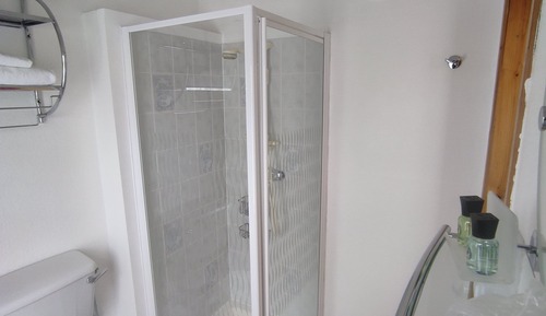 Habitación individual, baño privado