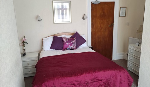 Habitación doble, baño privado