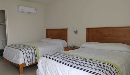 Habitación con 2 camas individuales