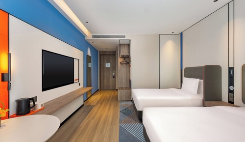 Habitación estándar, 2 camas dobles, vistas a la ciudad