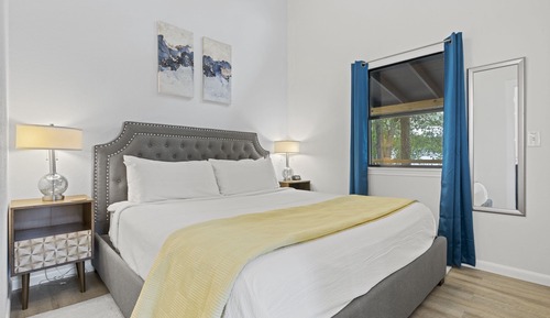 Casa de campo, 1 cama de matrimonio grande con sofá cama, bañera de hidromasaje, vistas al río
