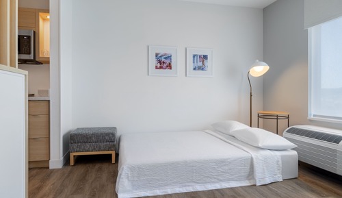 Estudio, 1 cama de matrimonio grande con sofá cama