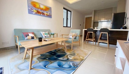 Apartamento de lujo, 1 cama de matrimonio grande, balcón, vistas al patio