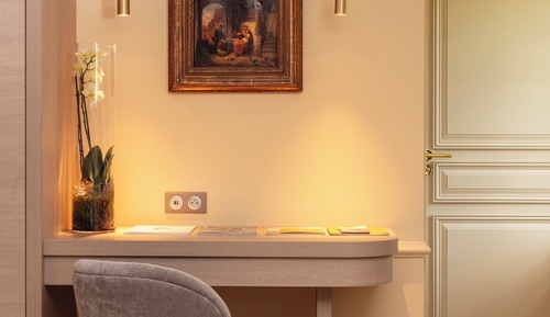 Suite junior, 1 cama de matrimonio grande, baño privado, en la zona del jardín