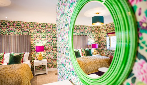 Habitación Deluxe doble, 1 cama de matrimonio grande, vistas a la piscina