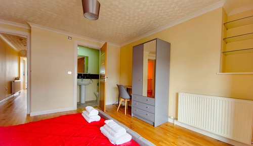 Habitación Business con 1 cama doble o 2 individuales