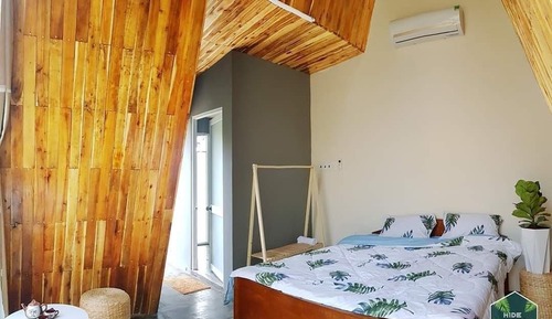 Habitación de diseño doble de uso individual, 1 cama de matrimonio grande