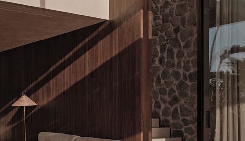Bungalow, entresuelo