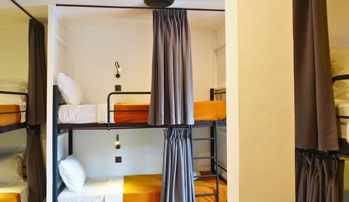 Dormitorio compartido estándar