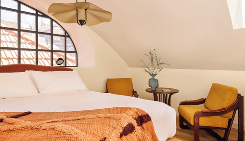Mezzanine Suite