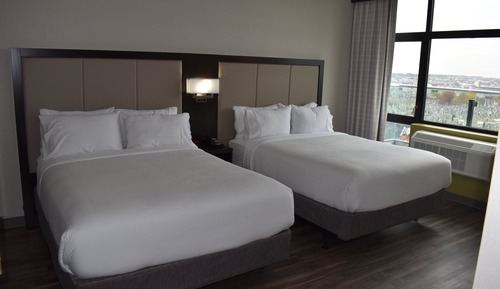Habitación estándar, 2 camas de matrimonio, ducha con asiento (Mobility)