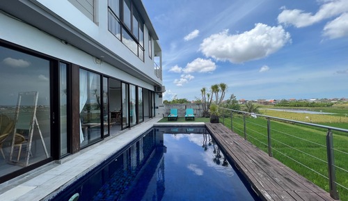 Villa Deluxe