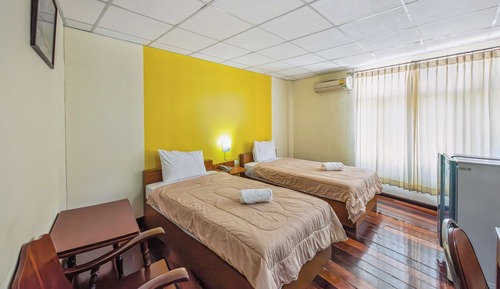 Habitación estándar con 2 camas individuales
