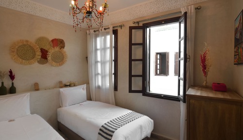 Habitación Confort con 1 cama doble o 2 individuales, 2 camas individuales