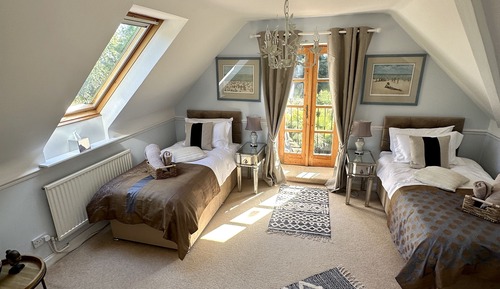 Habitación con 1 cama doble o 2 individuales, no fumadores, vistas al jardín
