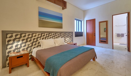 Deluxe Room (3), 1 King Bed