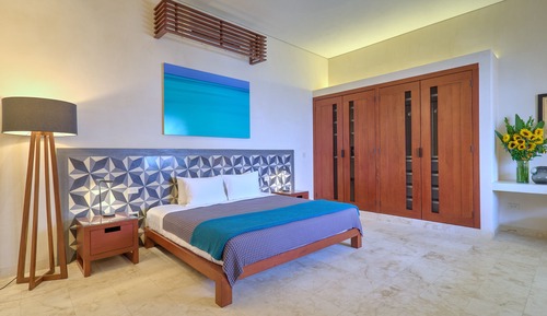 Deluxe Room (4), 1 King Bed