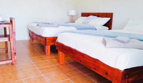 Habitación City doble, varias camas, planta baja
