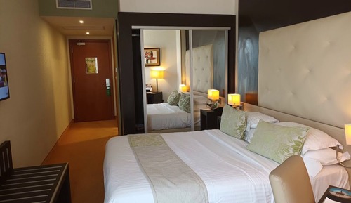 Habitación estándar con 1 cama doble o 2 individuales