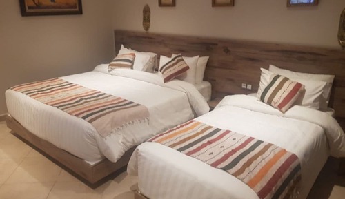 Habitación estándar con 1 cama doble o 2 individuales